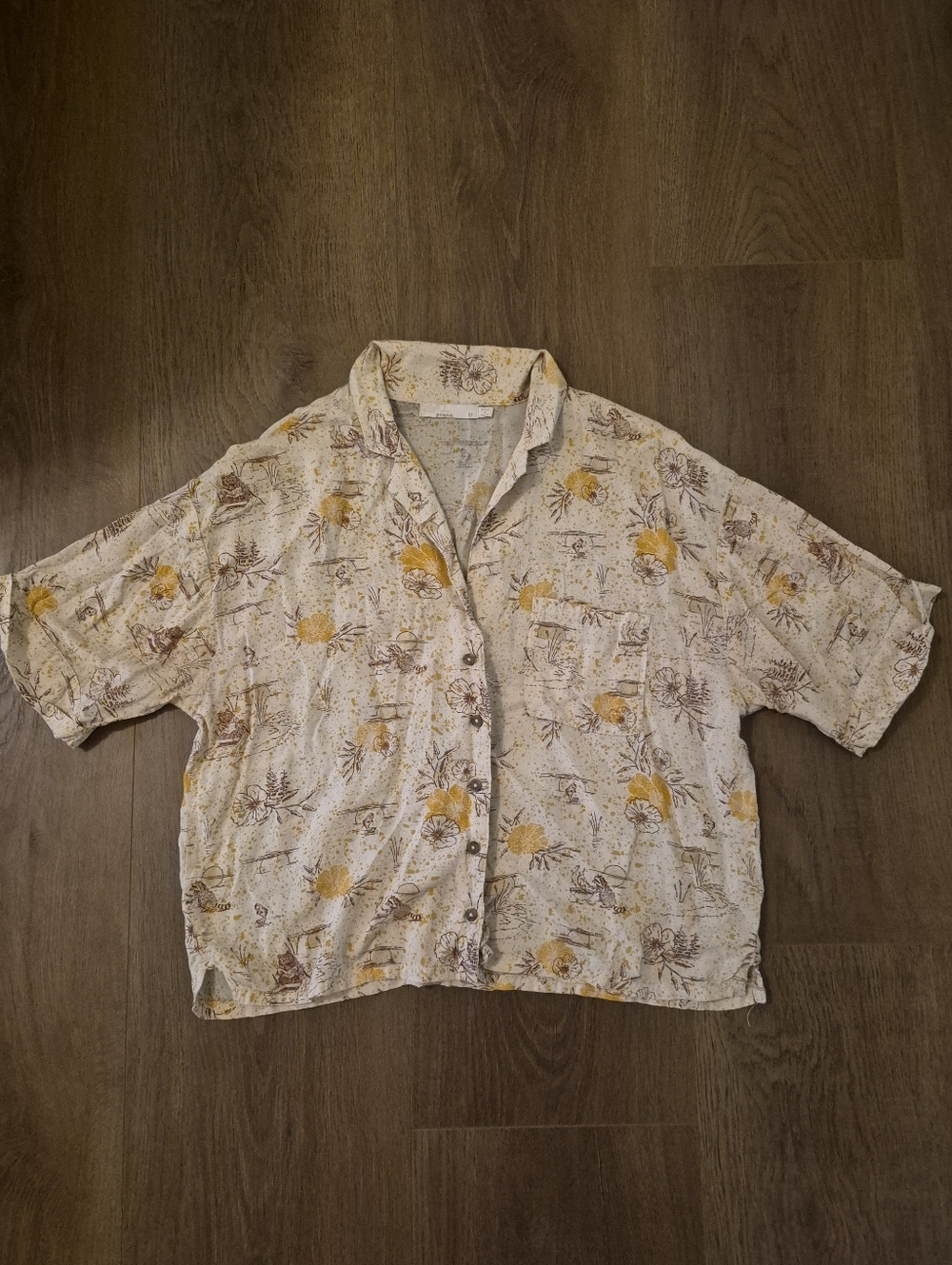Lightweight Floral Button-Up Shirt in Cream and Mustard